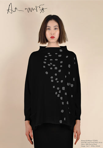 SMALL HOLES Knit